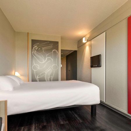 Ibis Saint Dizier Hotel Bagian luar foto