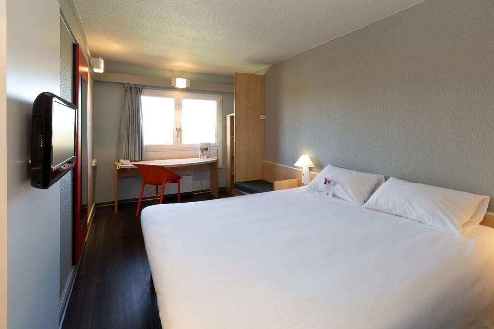 Ibis Saint Dizier Hotel Bagian luar foto