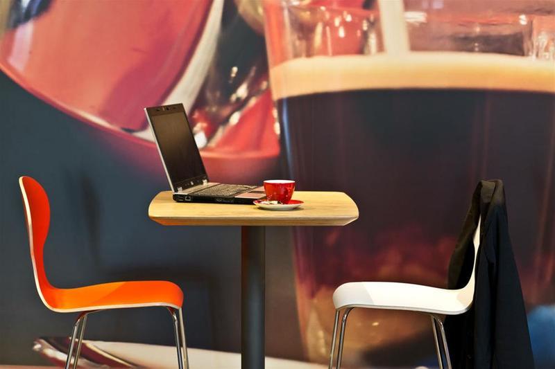 Ibis Saint Dizier Hotel Bagian luar foto